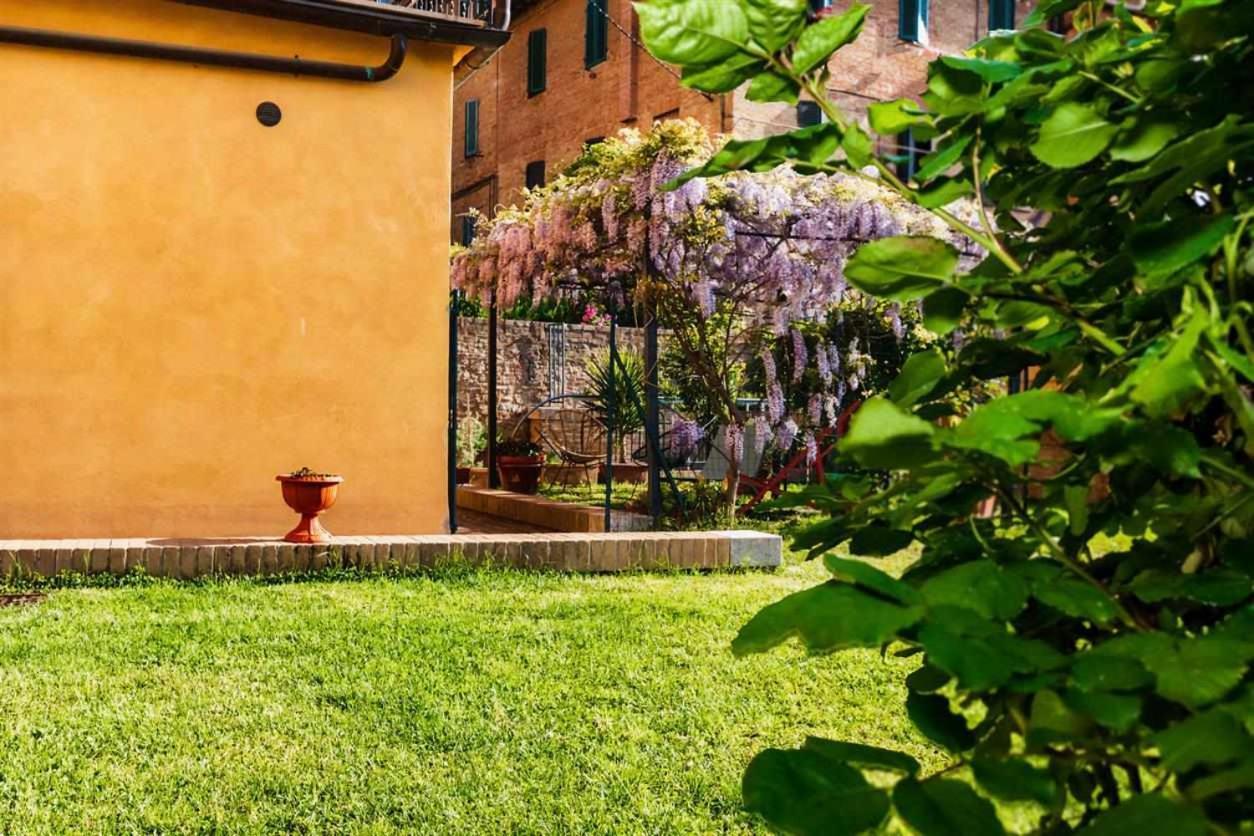 Appartamento Advocata Nostra Siena Esterno foto